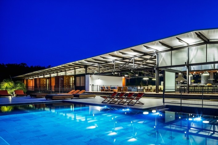 Residência Piracaia, Piracaia SP Brasil, 2012-2014. Arquitetos Lua Nitsche e Pedro Nitsche / Nitsche Arquitetos Associados<br />Foto Nelson Kon 
