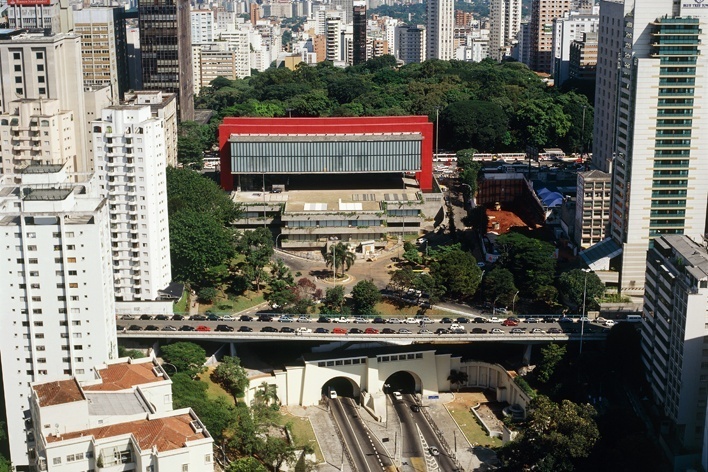 Museu de Arte Moderna de São Paulo – MASP. Arquiteta Lina Bo Bardi<br />Foto Nelson Kon 