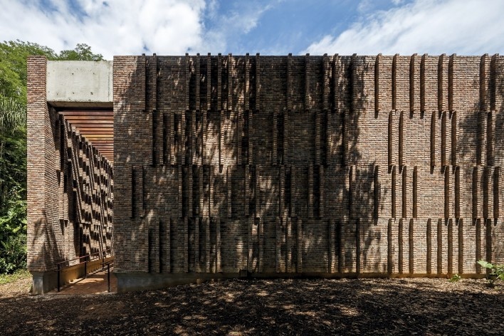 Galeria Claudia Andujar, Inhotim, Brumadinho MG Brasil. Arquitetos Associados<br />Foto Leonardo Finotti 