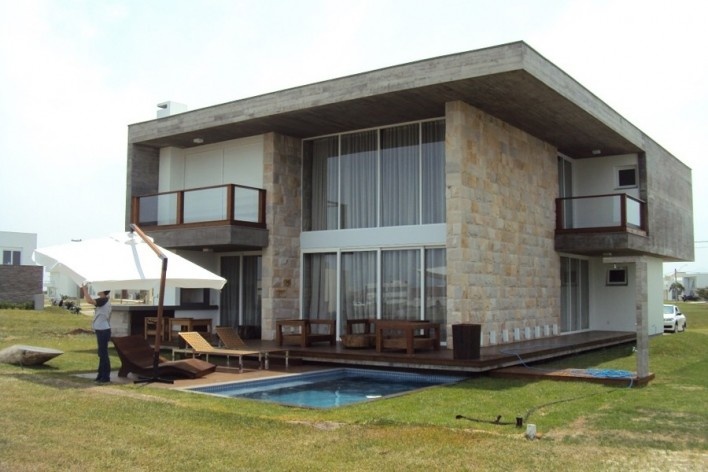 Casa no Xangri-lá, Condomínio Ventura Club. Pro A Profissionais de Arquitetura Ltda, 2011. Xangri-lá RS Brasil<br />Foto ProA 