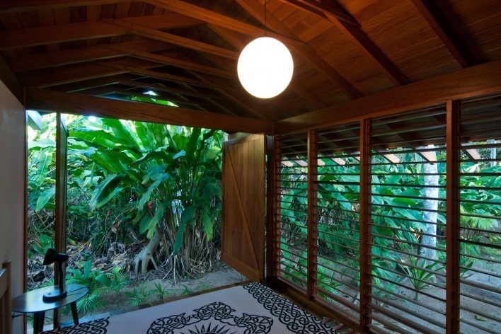 Casa nº 6, Praia de Itamambuca, Ubatuba. Arquiteto Eduardo Martins de Mello, 2008<br />Foto Antonio Saggese 