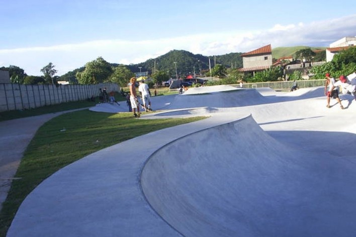Praça Vila Nogueira. Projeto ODVO Arquitetura e Urbanismo. Guararema, 2004 [divulgação]