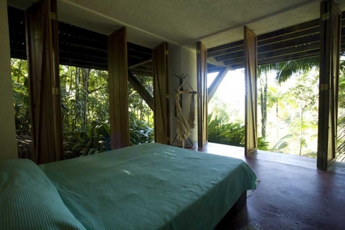 Residência Vianna Peres/ Ubatuba, SP – Arq. Fernando Vianna Peres