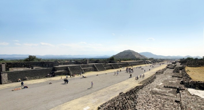 Teotihuacán, Avenida dos Mortos, México<br />Foto Victor Hugo Mori 