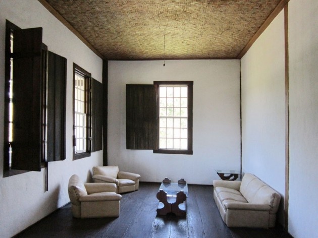 Sala da sede da Fazenda Retirinho reconstruída dentro da Fazenda do Voturuna<br />Foto Vitor Hugo Mori 