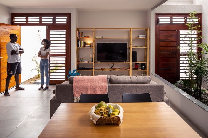Casas + Edifício Misto MBV2, Sobral CE Brasil, 2020. Arquitetos Bruno Braga, Bruno Perdigão, Igor Ribeiro e Luiz Cattony / Rede Arquitetos<br />Foto Igor Ribeiro 