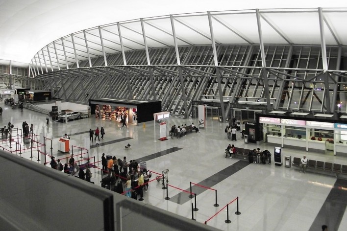 Montevidéu, Aeroporto Internacional de Carrasco, projeto do arquiteto Rafael Vinõly<br />Foto Atalie Rodrigues Alves 
