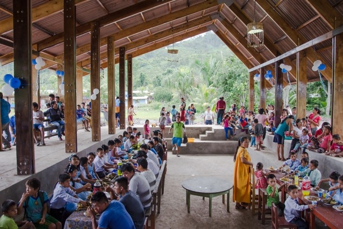 Casa Grande Atyaro Pankotsi, Río Tambo, Junín, Perú, 2019. Arquitectos Marta Maccaglia, Raúl Arancibia, Auriane Bonnault, Samanta Sinistri, Helmer Carrión, Emilio Santos Pérez, Carlos Barreda / Asociación Semillas para el Desarrollo Sostenible<br />Foto Marilisa Galisai  [Asociación Semillas para el Desarrollo Sostenible]