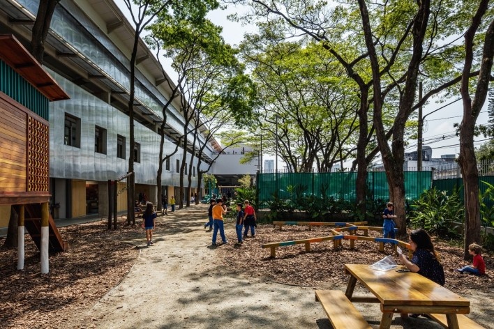 Nova sede da Beacon School, São Paulo SP Brasil, 2016. Arquitetos Vinicius Andrade, Marcelo Morettin, Marcelo Maia Rosa e Renata Andrulis / Guido Otero e Ricardo Gusmão (autores) / Andrade Morettin Arquitetos / Gusmão Otero Arquitetos Associados<br />Foto / photo Nelson Kon 