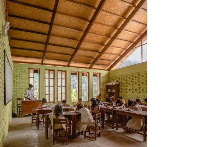 Escuela inicial y primaria Unión Alto Sanibeni, Comunidad Nativa Unión Alto Sanibeni, Pangoa, Junin, Perú, 2019. Arquitectos Marta Maccaglia, Raúl Arancibia, Giulia Perri y Susanna Olivieri / Asociación Semillas para el Desarrollo Sostenible<br />Foto Eleazar Cuadros 