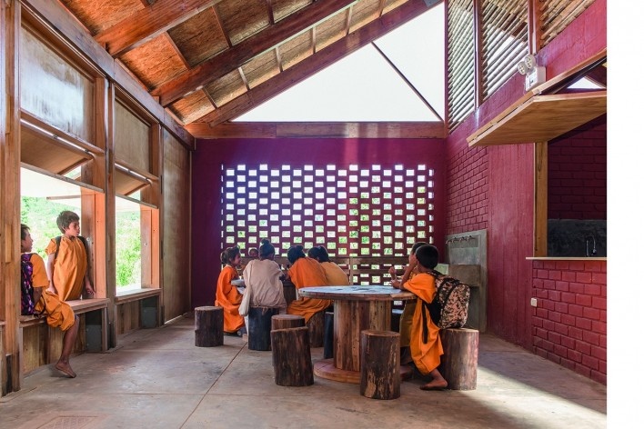 Escuela Primaria Jerusalen de Miñaro, Comunidad nativa de Jerusalén de Miñaro, Pangoa, Satipo, Junín, Perú, 2017. Arquiteta Marta Maccaglia (autora) / Asociación Semillas<br />Foto Eleazar Cuadros 