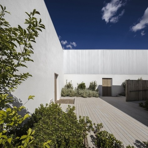 
Caledonian Somosaguas, Madri Espanha, 2017. Arquiteto Marcio Kogan/ StudioMK27<br />Foto Fernando Guerra 