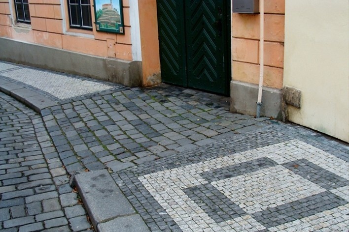 Calçamento em Praga<br />Foto Márcio Correia Campos 