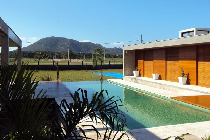 Casa JRV, 2008. Otra Arquitetura. Florianópolis, Brasil<br />Foto Guilherme Zamboni Ferreira 