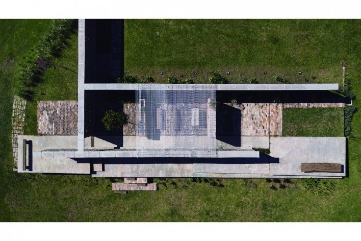 Capela Inga-Mirim, Itupeva SP Brasil, 2018. Arquitetos Francisco Rivas, Rodrigo Messina e Guadalupe Sappia / Messina <br />Foto Federico Cairoli 