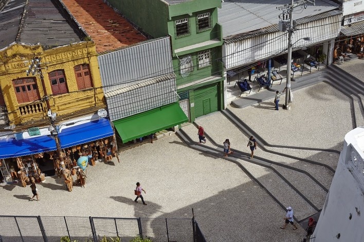 Praça e ladeira da Barroquinha, vista superior. Metro arquitetos associados<br />Foto Ilana Bessler 