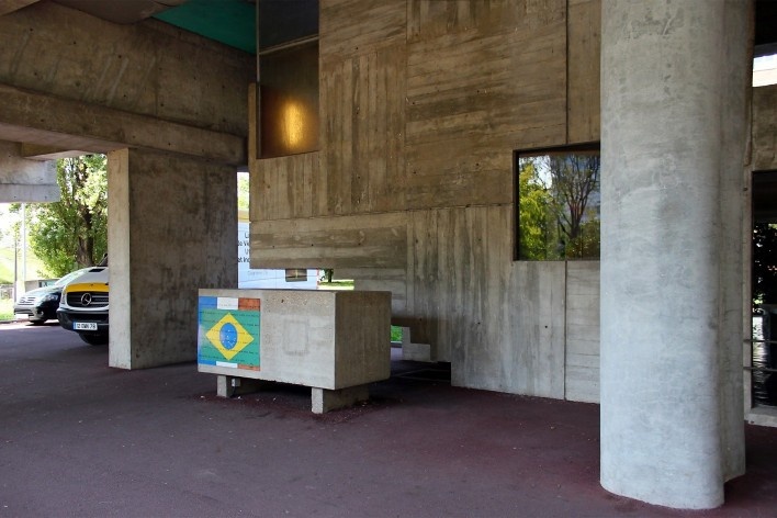 Casa do Brasil, térreo do edifício, Cidade Universitária de Paris, arquitetos Lúcio Costa e Le Corbusier<br />Foto Maria Claudia Levy 