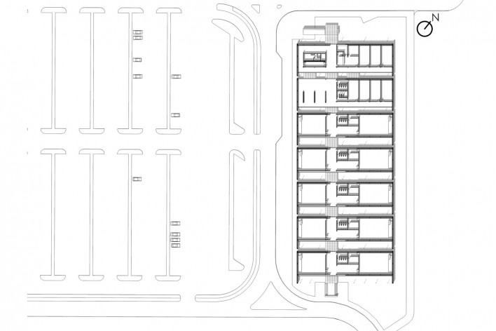 Aulário 3 (unidade de Alicante), planta térreo, San Vicente del Raspeig, Alicante, Espanha, 2000. Arquiteto Javier Garcia-Solera<br />Imagem divulgação  [Acervo Javier Garcia-Solera]
