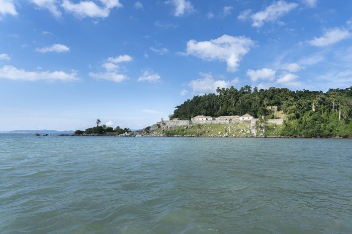 Fortaleza de Santo Antônio, Ilha de Ratón Grande, Florianópolis<br />Foto Ronaldo Azambuja 