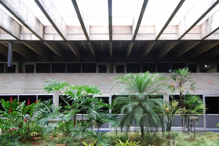Escola Superior de Administração Fazendária – ESAF, praças internas setor educacional, Brasília DF<br />Foto Daniel Corsi 