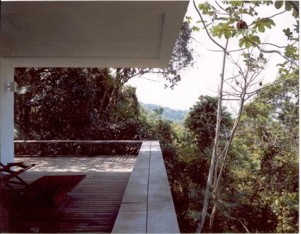 Residência Vianna Peres/ Ubatuba, SP – Arq. Fernando Vianna Peres