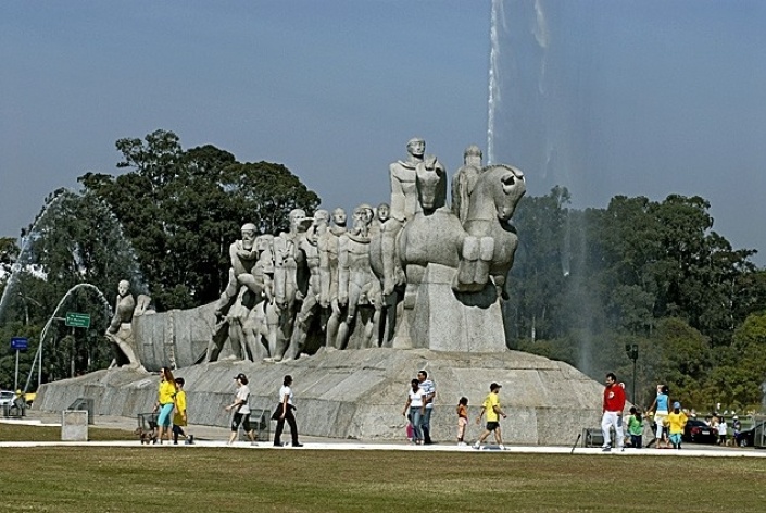 Escultura de Victor Brecheret, Parque do Ibirapuera, São Paulo<br />Foto Juca Martins 