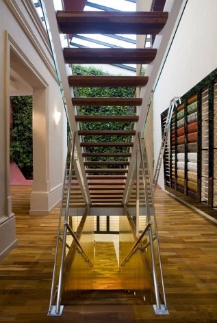Obra comecial en el barrio de Palermo, Buenos Aires, 2010. Arq. Javier Speziale, Arq. Patricia Linares, Arq. Matías Quintela<br />Foto divulgación 