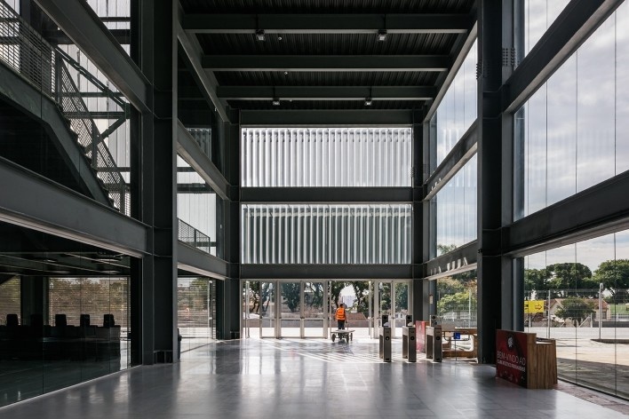 Complexo Esportivo e Cultural Clube Atlético Paranaense, Curitiba. Arquiteto Carlos Arcos<br />Foto Nelson Kon 