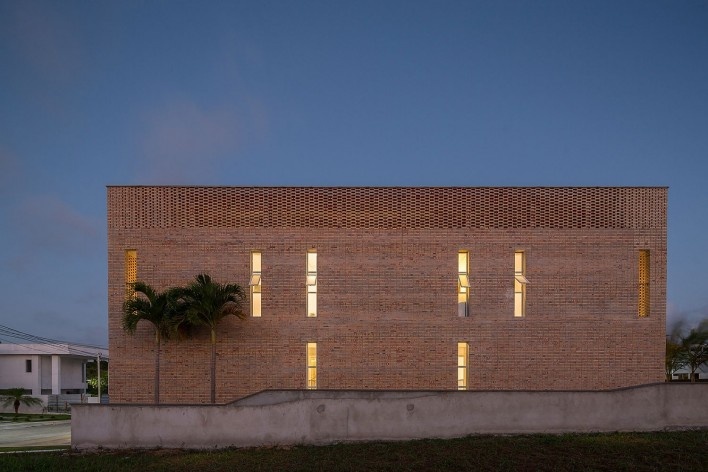 Residência KS, Natal RN, 2016. Arquitetos Alexandre Brasil, Paula Zasnicoff e Raquel Araújo<br />Foto Joana França 
