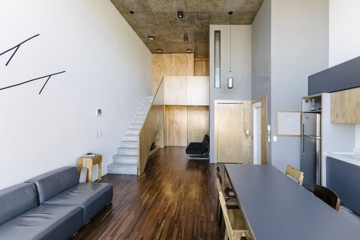 Edifício Condessa, vista do loft 301, Porto Alegre RS Brasil, 2018. Arquitetos Cristiano Lindenmeyer Kunze e Nathalia Cantergiani Fagundes de Oliveira (autores) / Cantergiani + Kunze Arquitetos<br />Foto Luciano Spinelli 