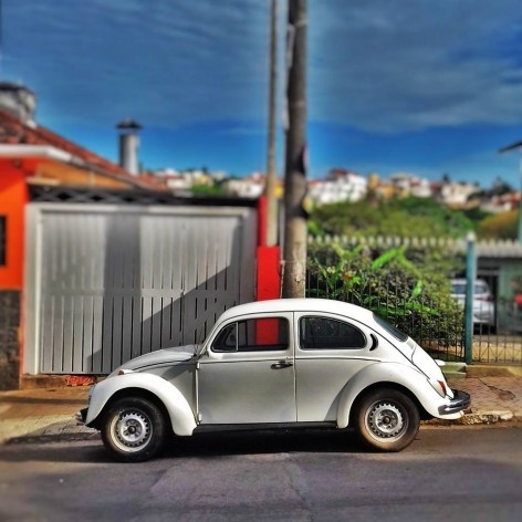 Fusca bege, série fotográfica “Os fuscas ofuscam”<br />Foto Fernando Mascaro 