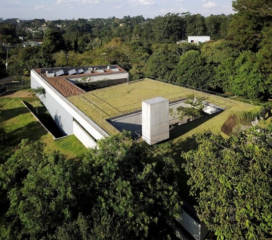 Casa em Cotia, UNA Arquitetos, 2016<br />Foto Bebete Viégas 