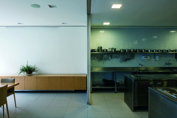 Instituto Ling, Porto Alegre RS Brasil, 2014. Architect Isay Weinfeld (author)<br />Foto / photo Leonardo Finotti 