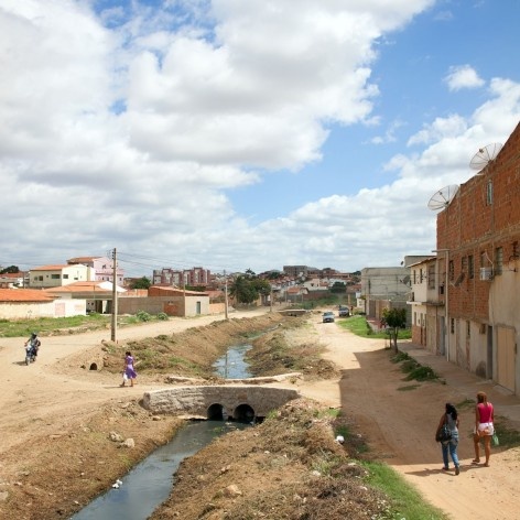 Situada num entroncamento rodoviário e ferroviário, a cidade de Salgueiro, no sertão central de Pernambuco, foi uma das que mais cresceram no Brasil nos últimos 10 anos, Salgueiro PE<br />Foto Tuca Vieira 