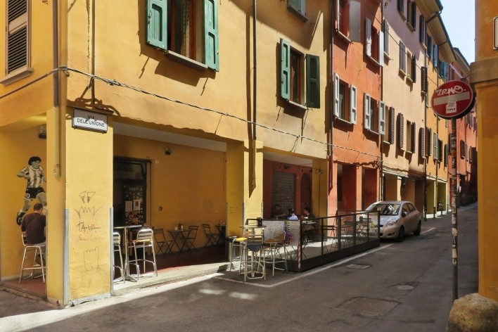 Via dell'Unione, bairro de São Leonardo, Bolonha, Itália<br />Foto Victor Hugo Mori 