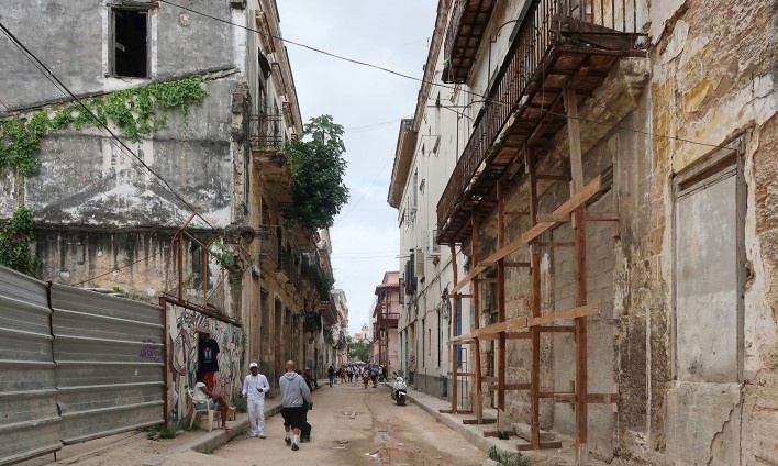 Calle em Habana Vieja, Cuba<br />Foto Victor Hugo Mori 
