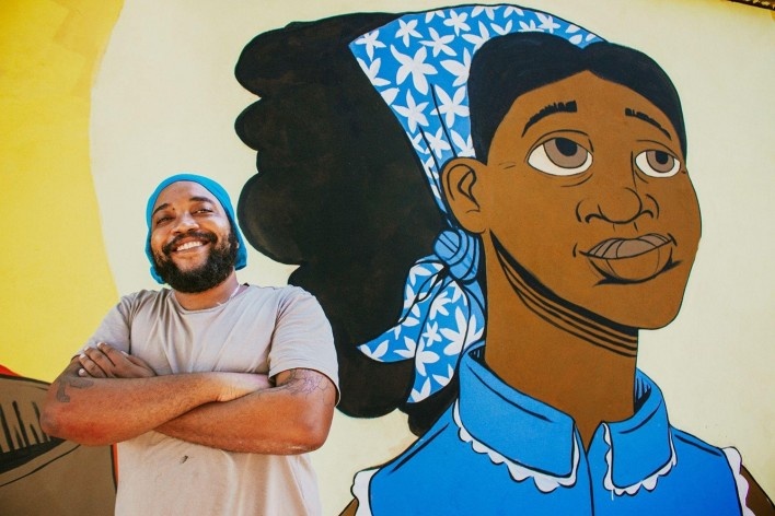 Rota do São Benedito, Mural Dona Nailma, pintado pelo artista convidado Thiago Balbino, Vitória ES. Arquitetos Juliana Lisboa e Renato Pontello / Cidade Quintal<br />Foto Thais Gobbo 