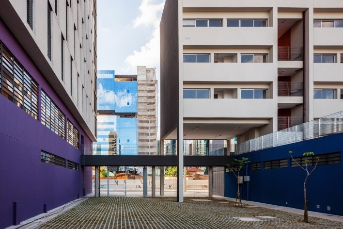 Conjunto Habitacional do Jardim Edite, MMBB & H+F<br />Foto Nelson Kon 