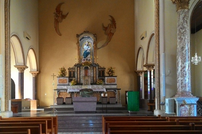 Visitando a Igreja Nossa Senhora de Monte Serrat, em Salto<br />Foto Carolina Rodrigues Cunha 