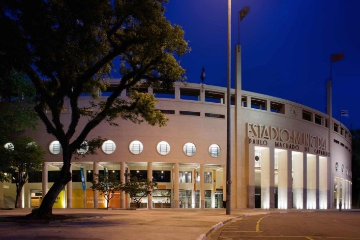 Museu do Futebol ao entardecer<br />Foto Nelson Kon 