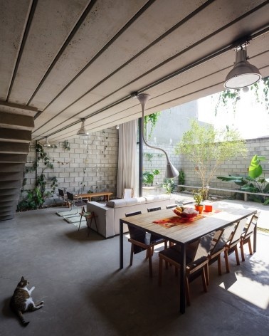 Casa Maracanã, São Paulo, lower floor. Terra e Tuma arquitetos associados.<br />Foto Pedro Kok 