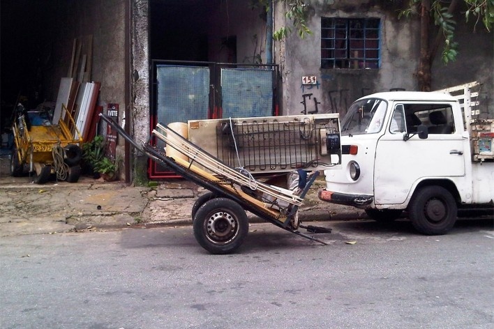 Carroça de transporte de carga, Grotão da Bela Vista<br />Foto Abilio Guerra 