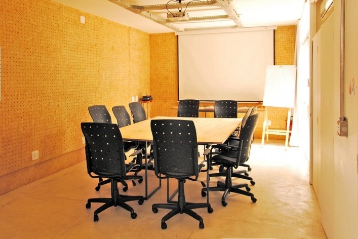 Wikilab Coworking, sala de reunião, São Carlos, 2016. Arquiteto José Calijuri Hamra<br />Foto divulgação 
