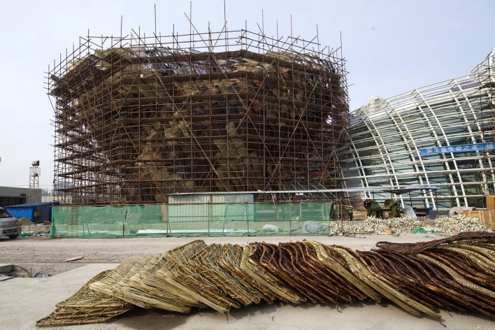 Spanish Pavilion for Shanghai World Expo 2010<br />Photo Shen Zhonghai / KDE  [Miralles-Tagliabue EMBT]