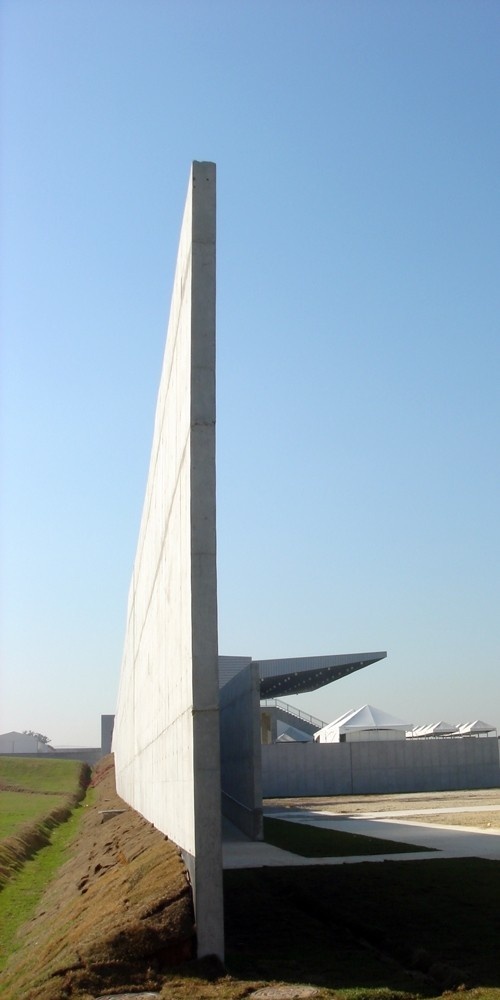 Parede das rampas de circulação<br />Imagem dos autores do projeto 