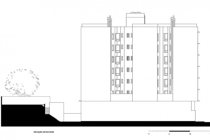 Edifício Península, elevação divisa leste, Porto Alegre, Brasil, 2013. Arquitetos Cristiano Kunze e Nathalia Cantergiani