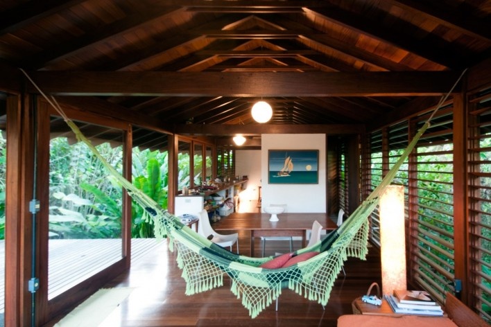 Casa nº 7, Praia de Itamambuca, Ubatuba. Arquiteto Eduardo Martins de Mello, 2008<br />Foto Antonio Saggese 
