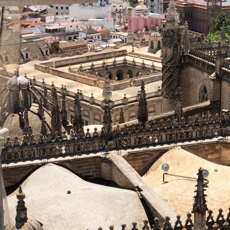 Vista do antigo mercado de comerciantes, ou a Lonja de Sevilha, 1583-1598, que desde 1785 abriga o Archivo de Índias<br />Foto José Lira 