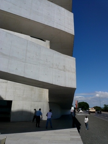 Acesso à Fundação Iberê Camargo<br />Foto Diogo Figueiredo de Freitas 