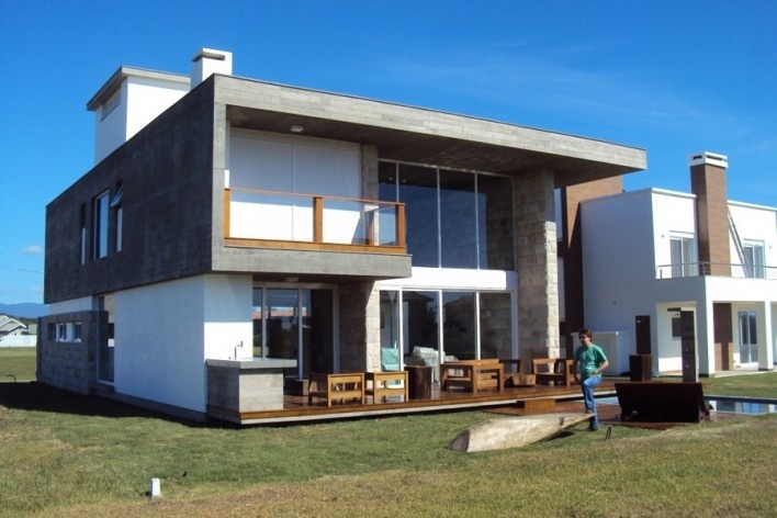 Casa no Xangri-lá, Condomínio Ventura Club. Pro A Profissionais de Arquitetura Ltda, 2011. Xangri-lá RS Brasil<br />Foto ProA 